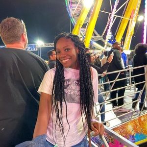 Meet your Posher, Taylor